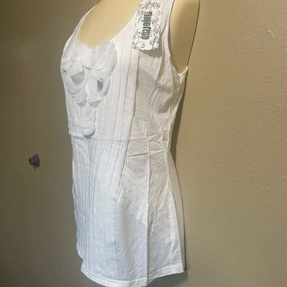 White Sleeveless Top with Floral Detail New 100% cotton